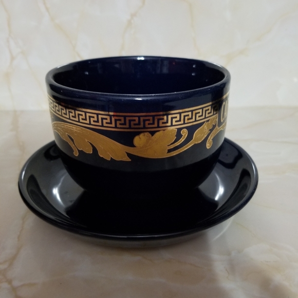 CAFE GODIVA LARGE COFFEE, TEA, HOT CHOCOLATE 5"WIDE  CUP W SAUCER NAVY WGOLD - Picture 2 of 4